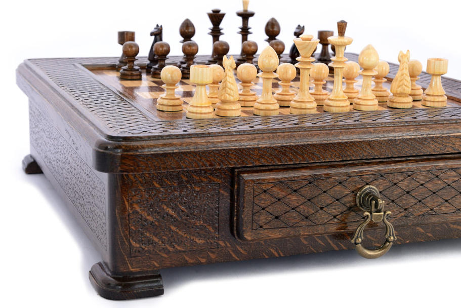 Шахматы резные в ларце "Доблесть" 40, Harutyunyan купить в Екатеринбурге