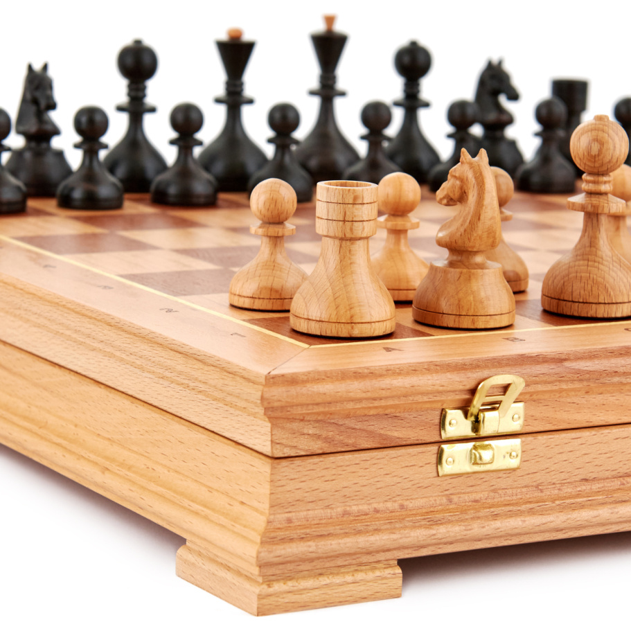 Шахматы в ларце "Авангард" бук купить в Екатеринбурге