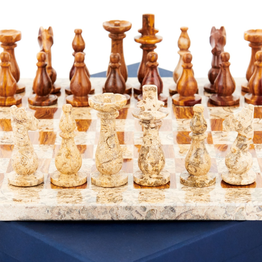 Шахматы каменные "Грация" яшма и ракушечник 30 купить в Екатеринбурге
